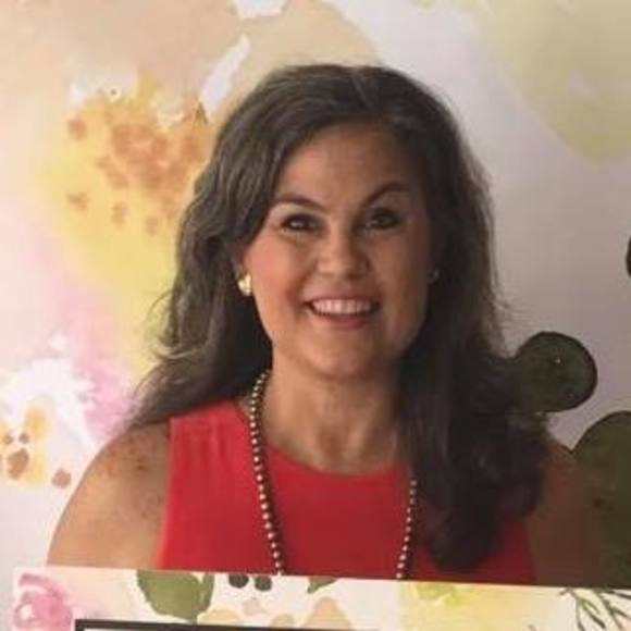 Meet your Posher, Sandy - Picture 1 of 1